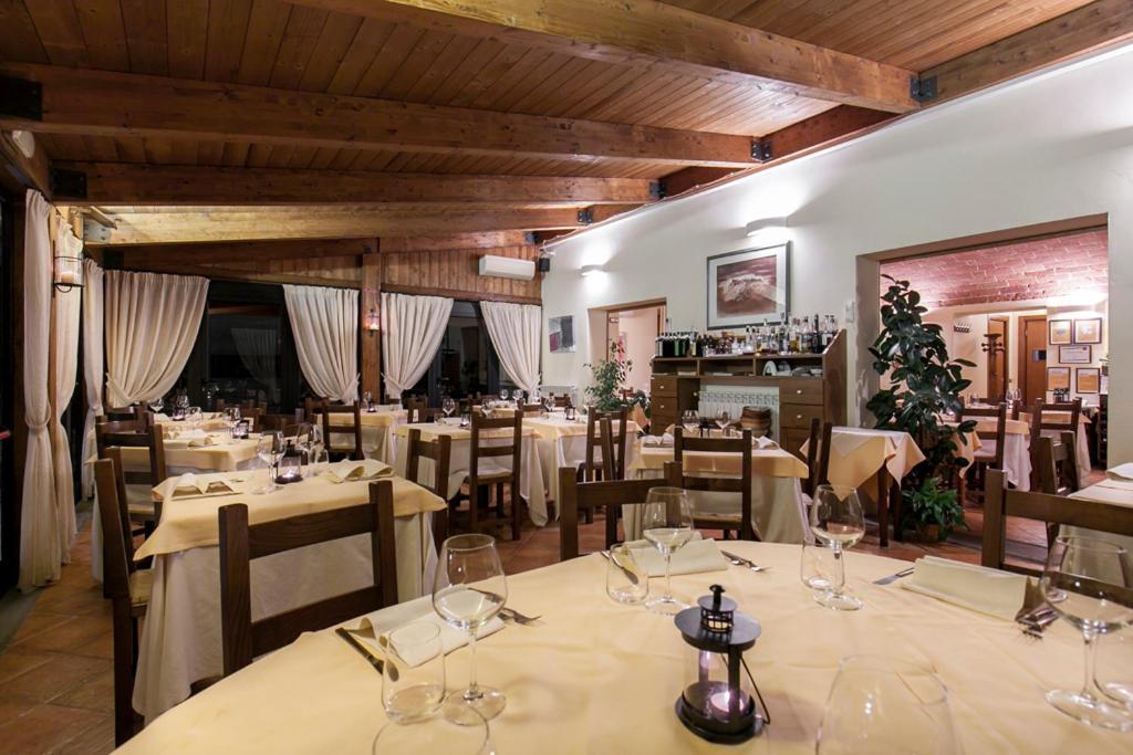 Hotel Il Conte Matto Trequanda Esterno foto